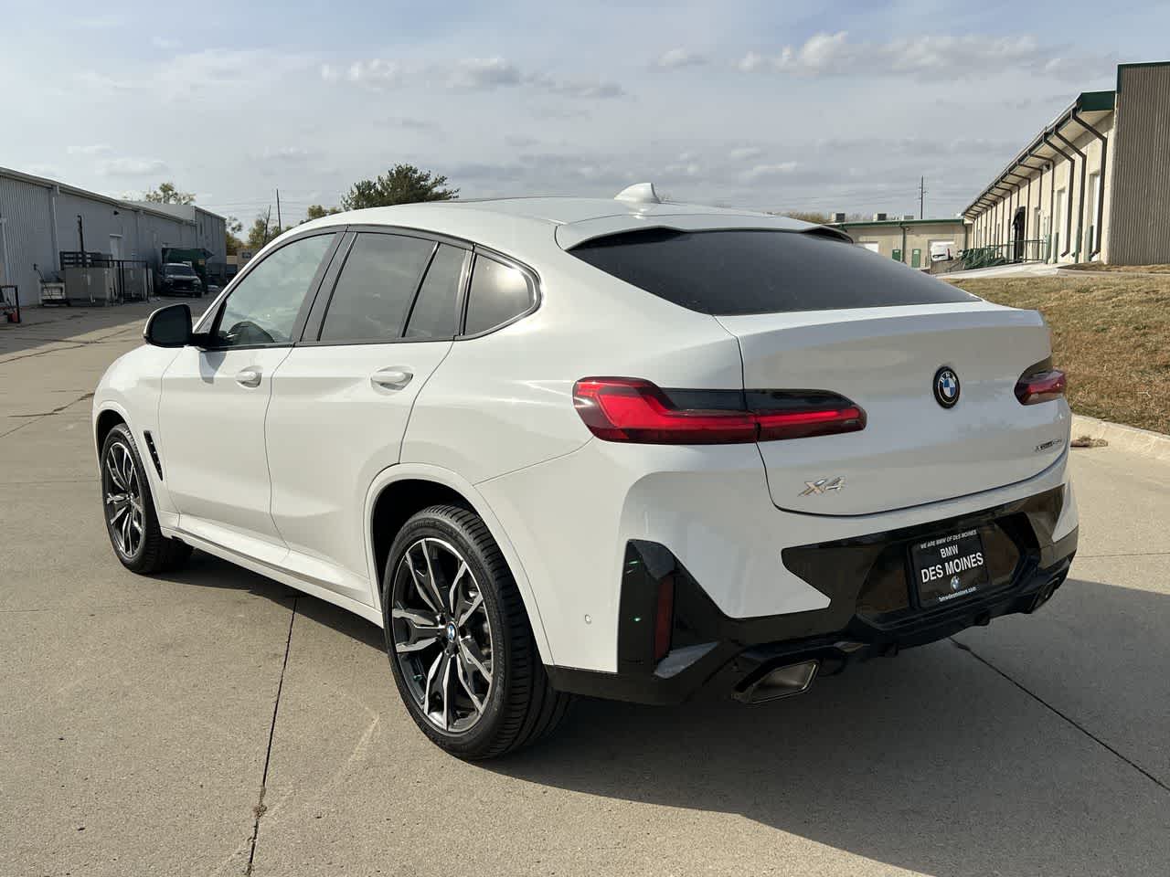 2025 BMW X4 xDrive30i 4