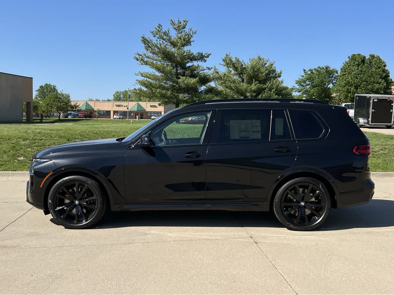 2025 BMW X7 M60i 3