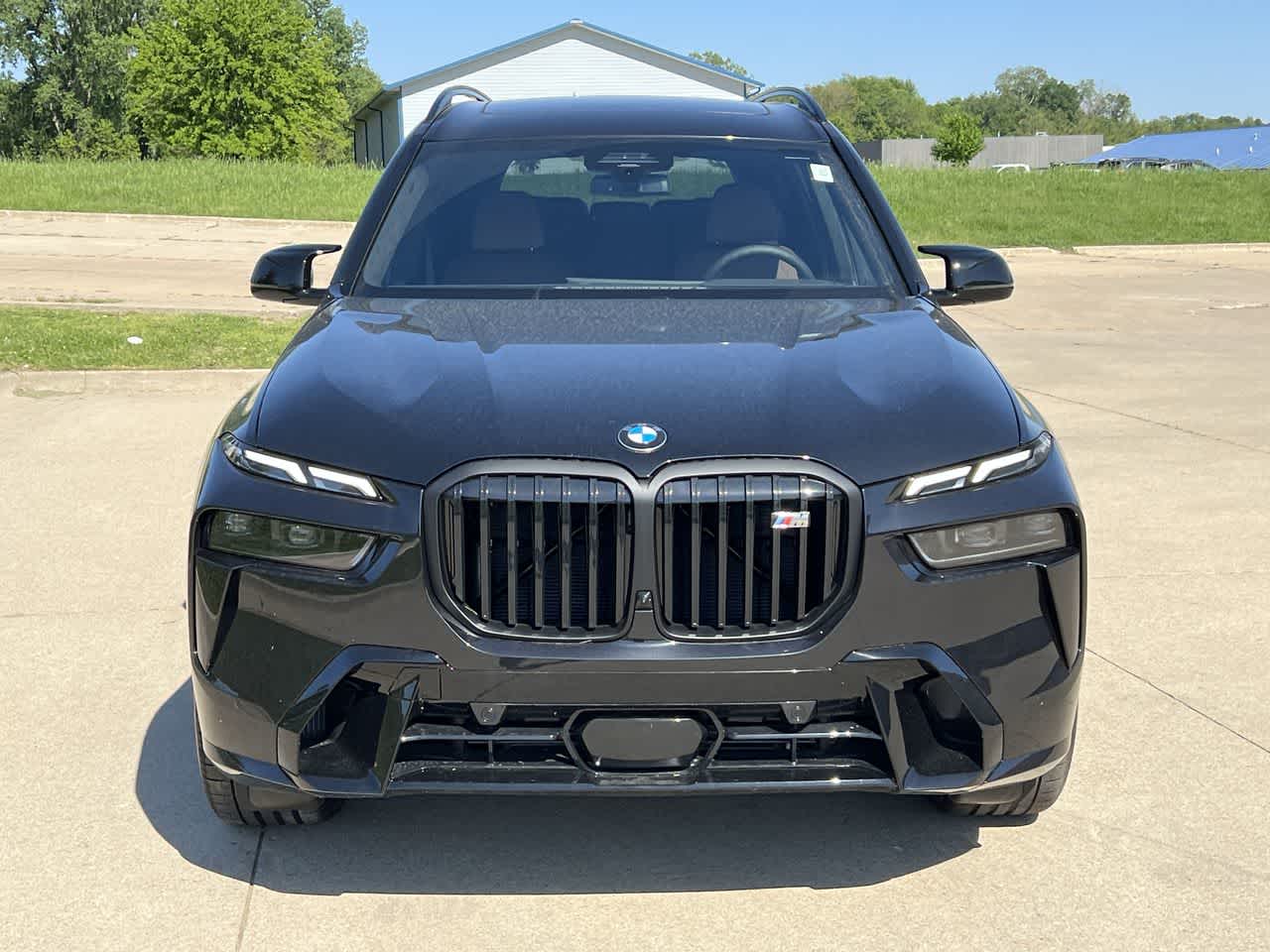 2025 BMW X7 M60i 9