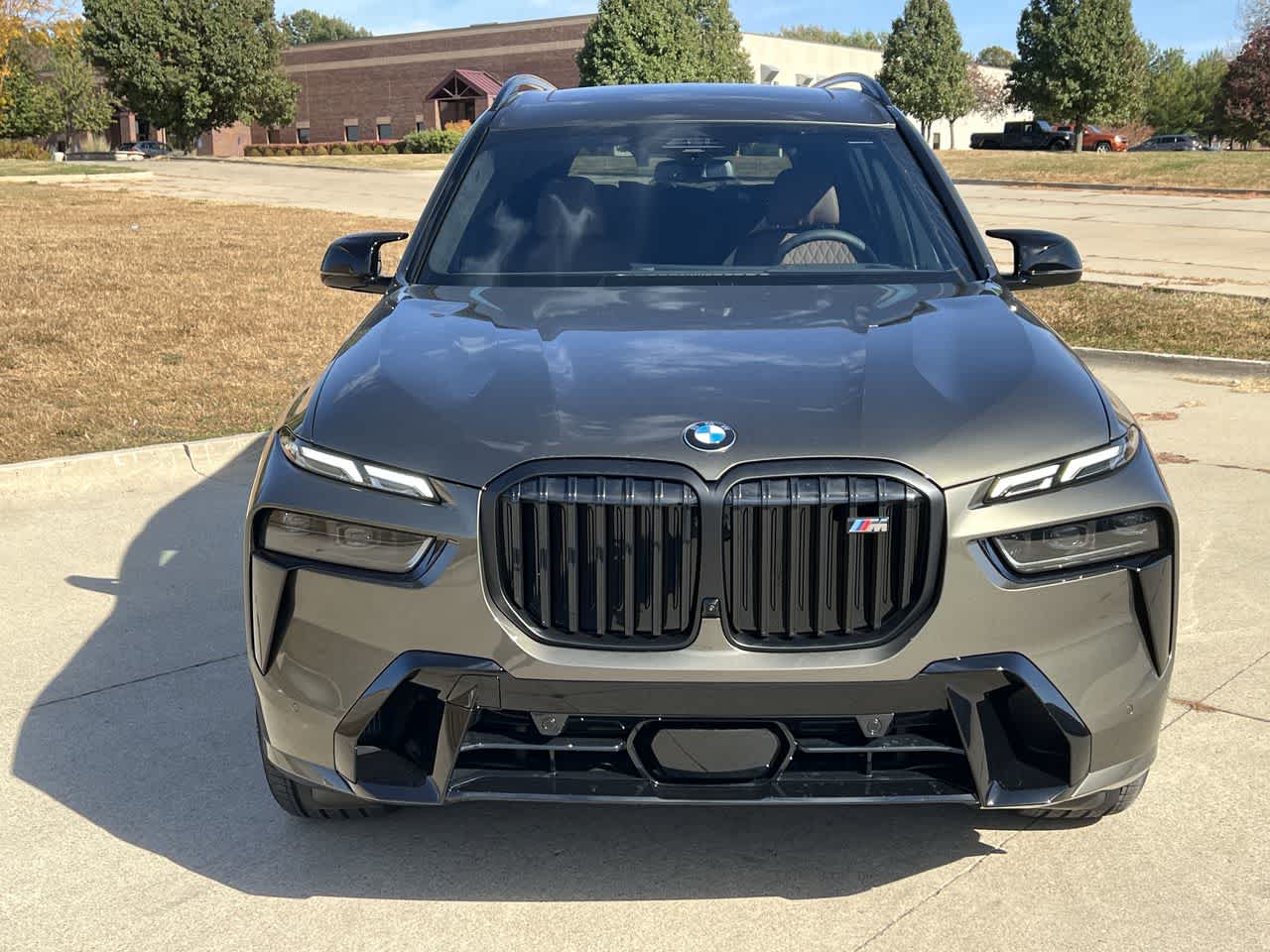 2025 BMW X7 M60i 9