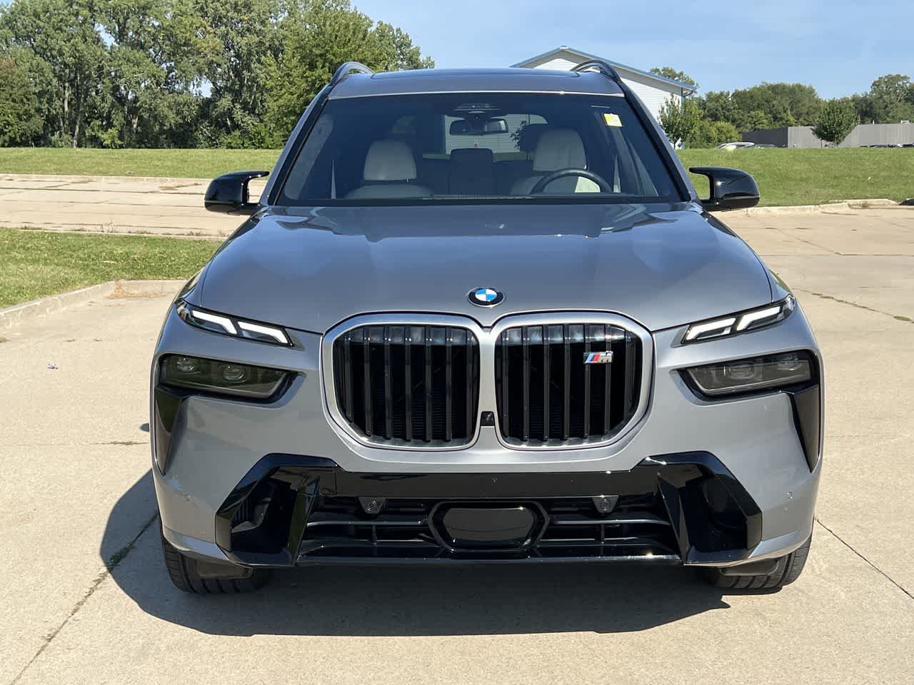 2024 BMW X7 M60i 9