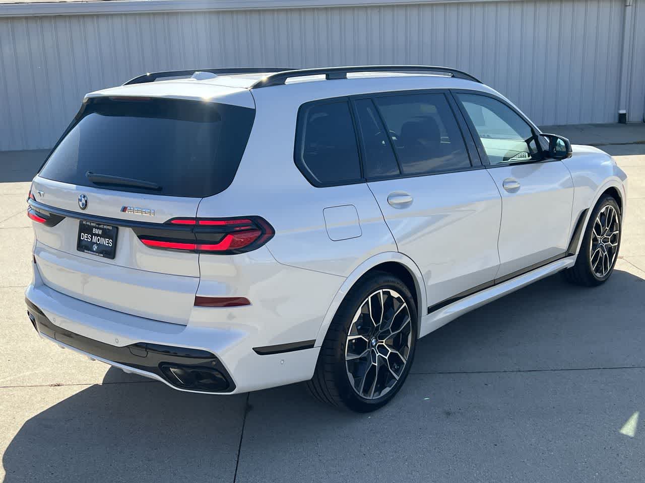 2025 BMW X7 M60i 6