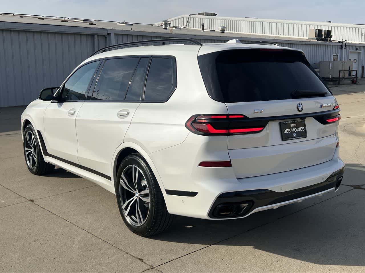 2025 BMW X7 M60i 4