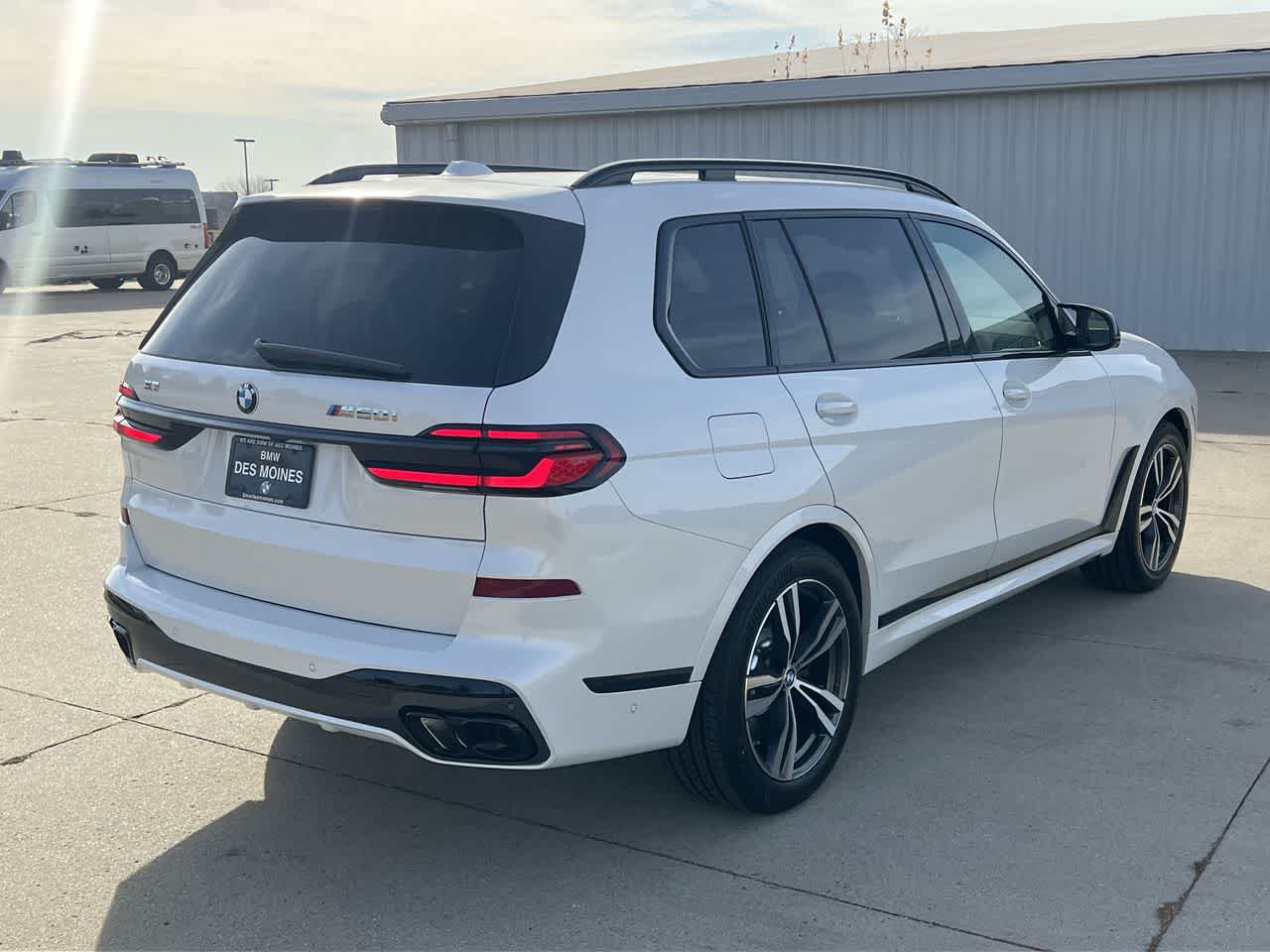 2025 BMW X7 M60i 6