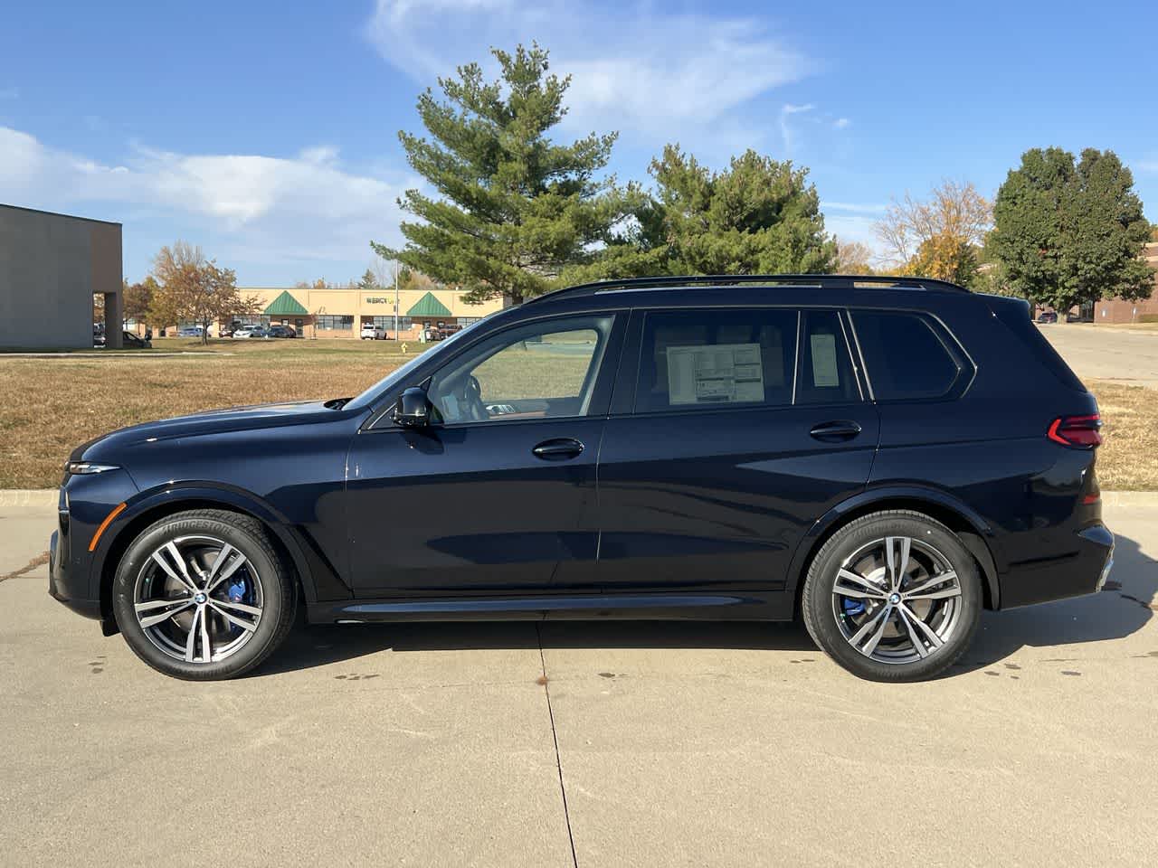 2025 BMW X7 M60i 3