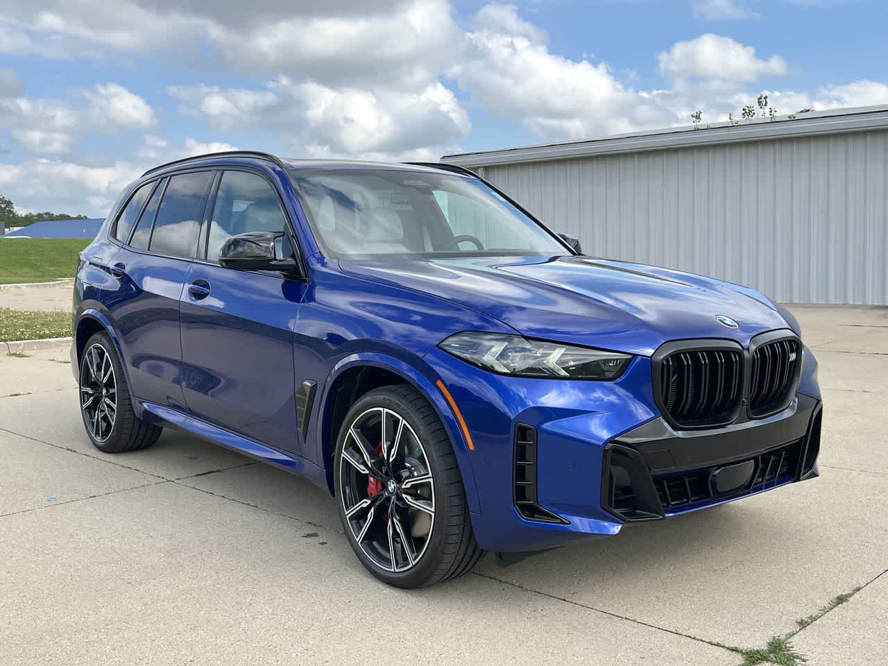 2025 BMW X5 M60i 8