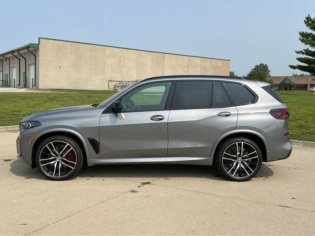 2025 BMW X5 M60i 3