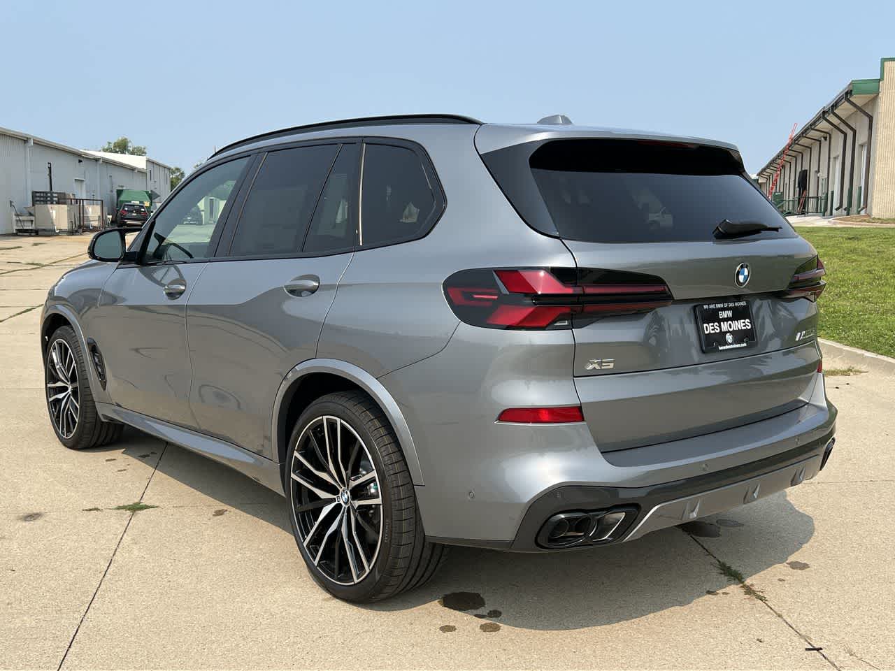 2025 BMW X5 M60i 4