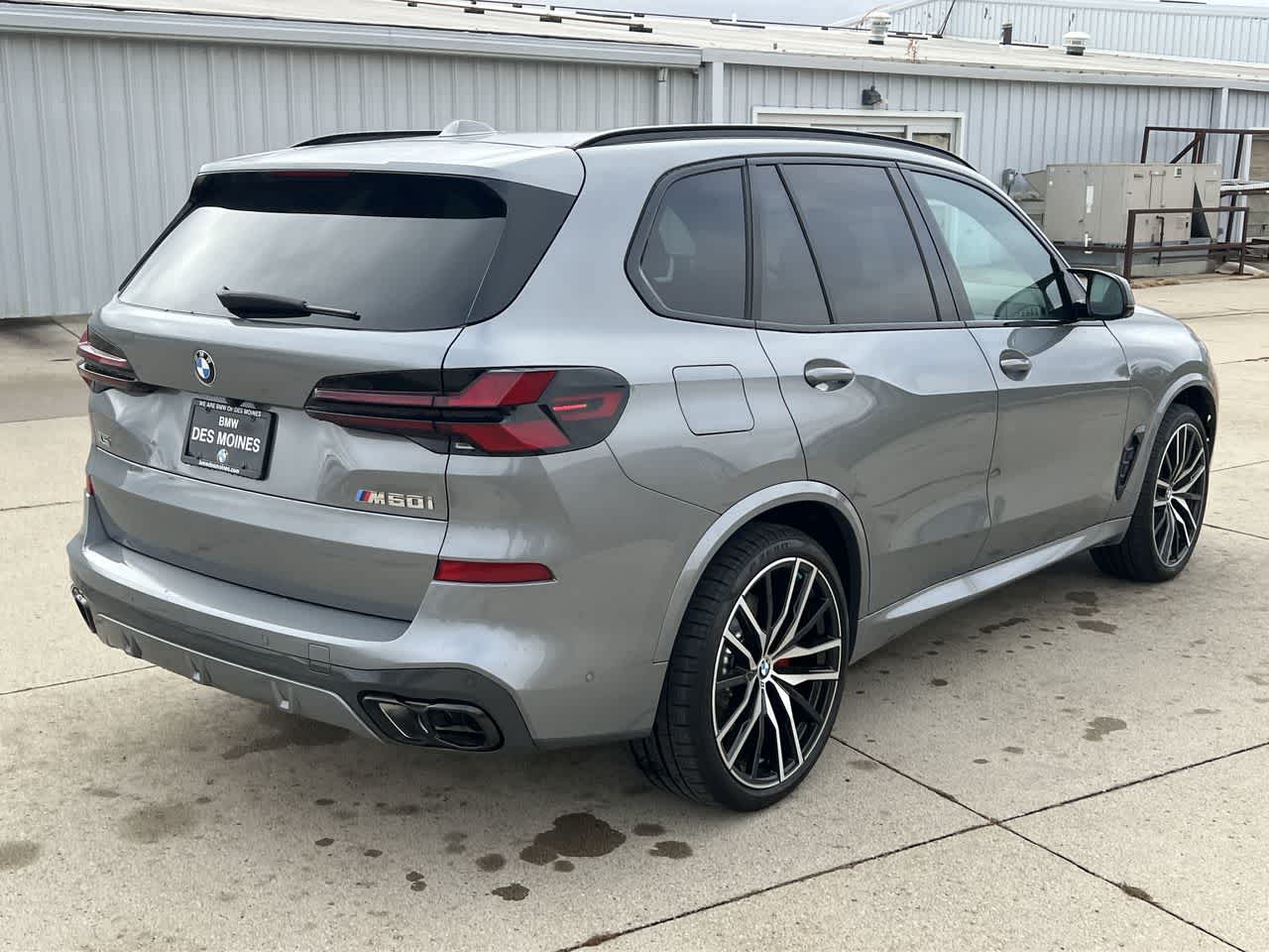 2025 BMW X5 M60i 6