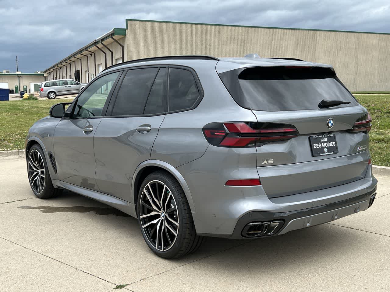 2025 BMW X5 M60i 4