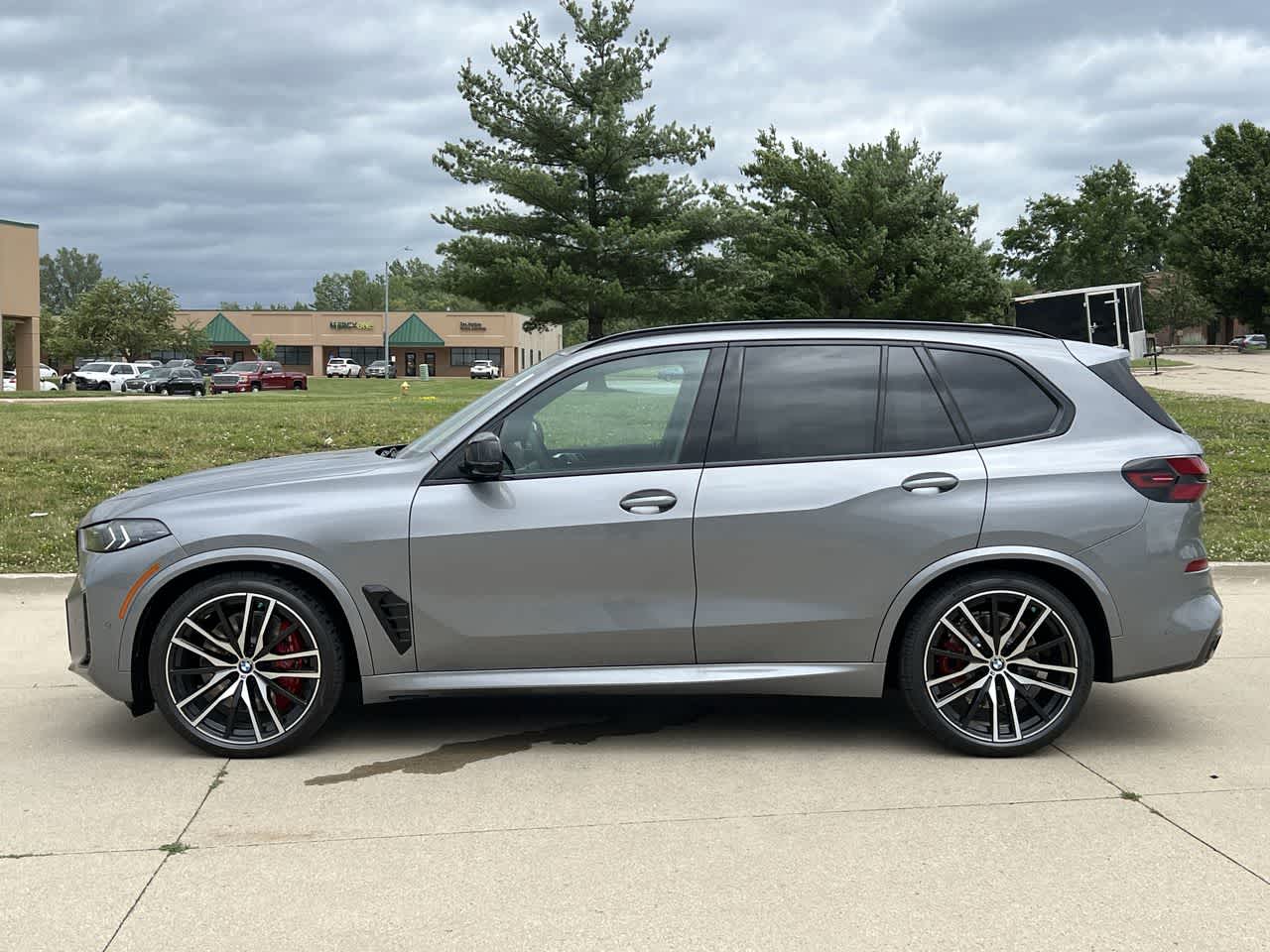 2025 BMW X5 M60i 3