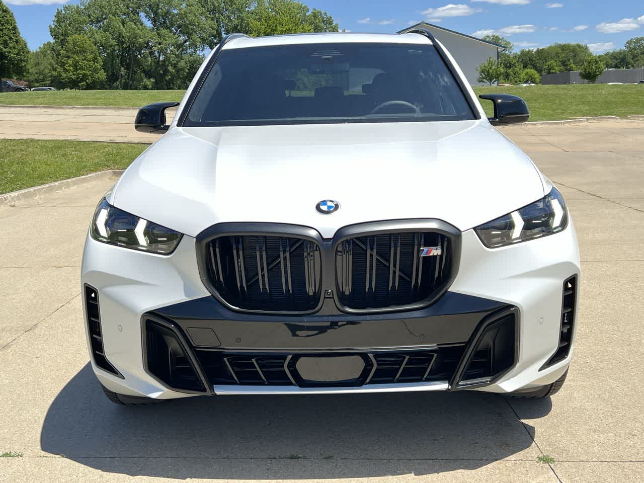 2025 BMW X5 M60i 9