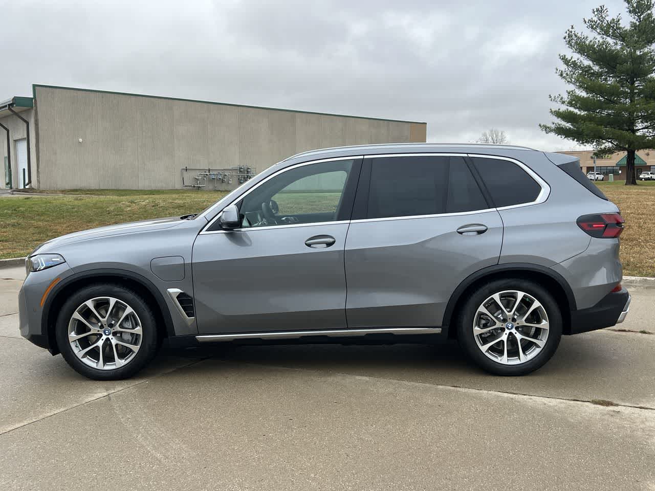 2025 BMW X5 xDrive50e 3