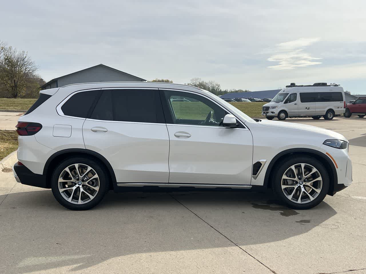 2025 BMW X5 xDrive50e 7