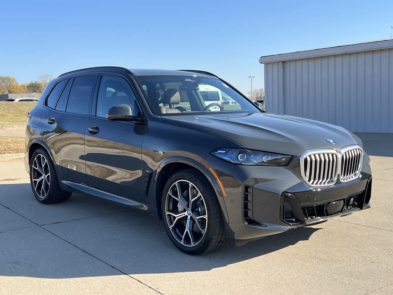 2025 BMW X5 xDrive50e 7