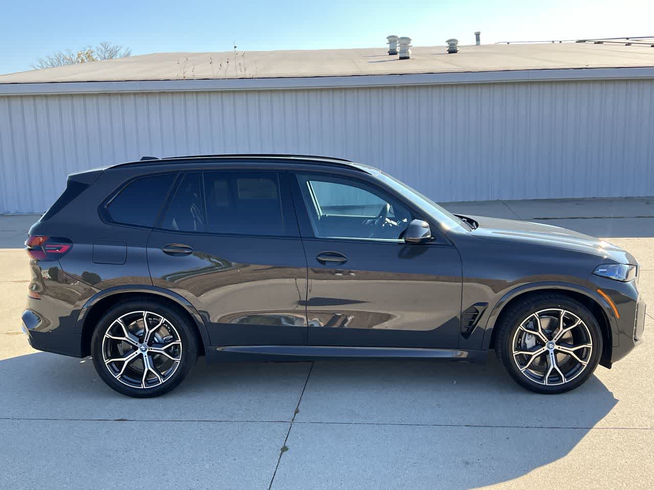 2025 BMW X5 xDrive50e 6