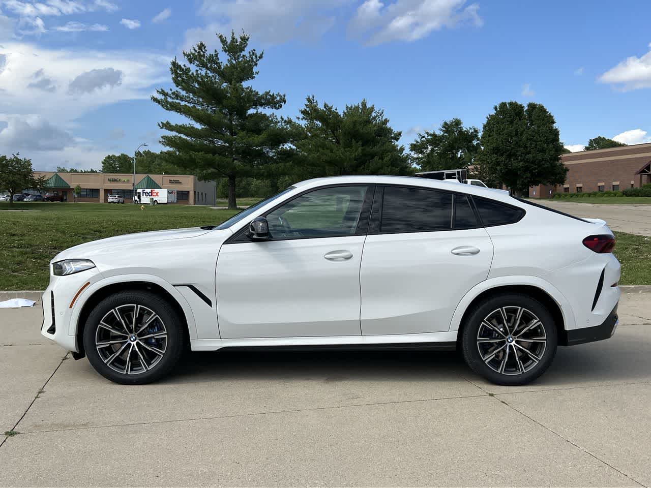 2025 BMW X6 M60i 3