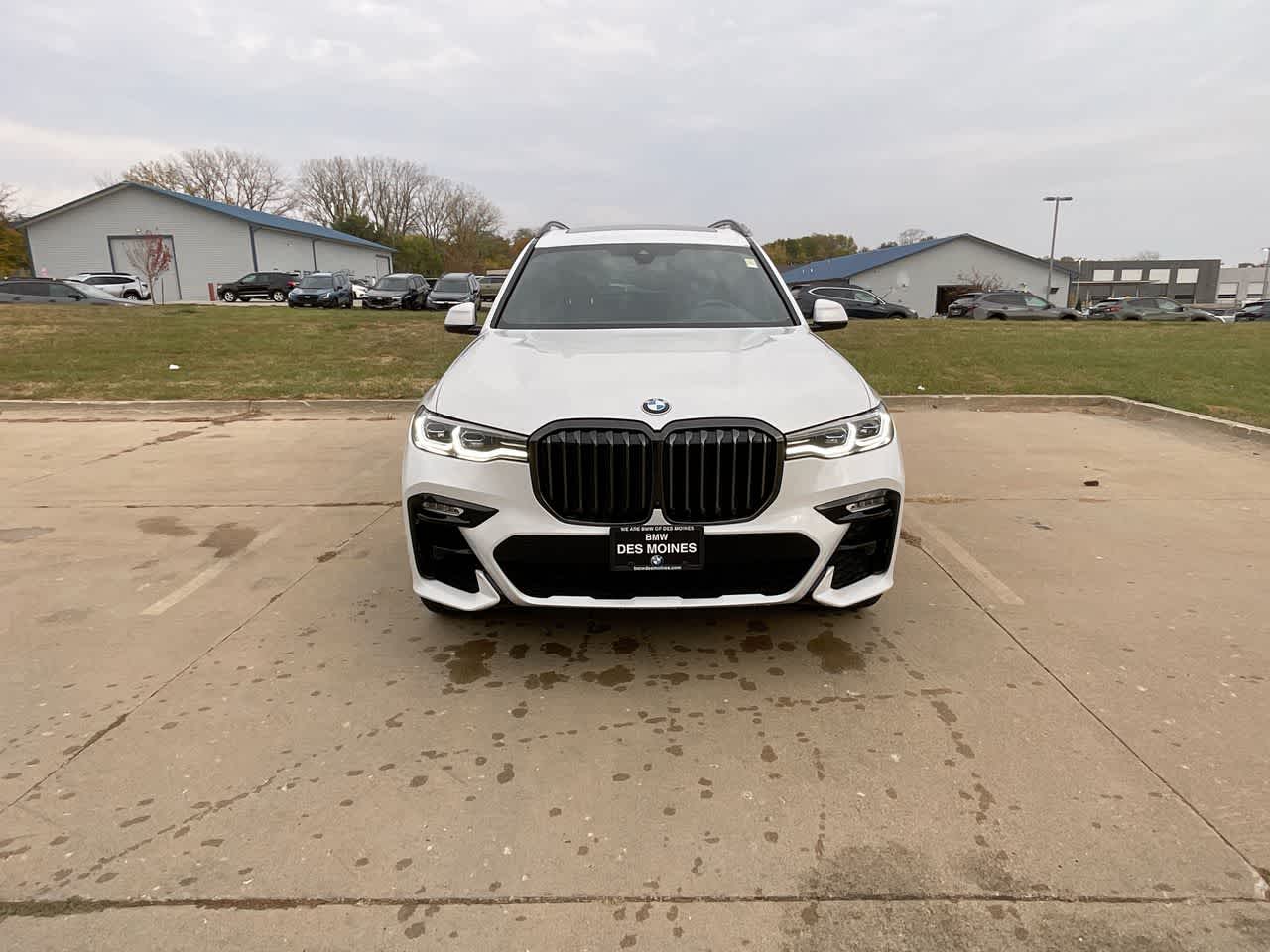 2022 BMW X7 M50i 9