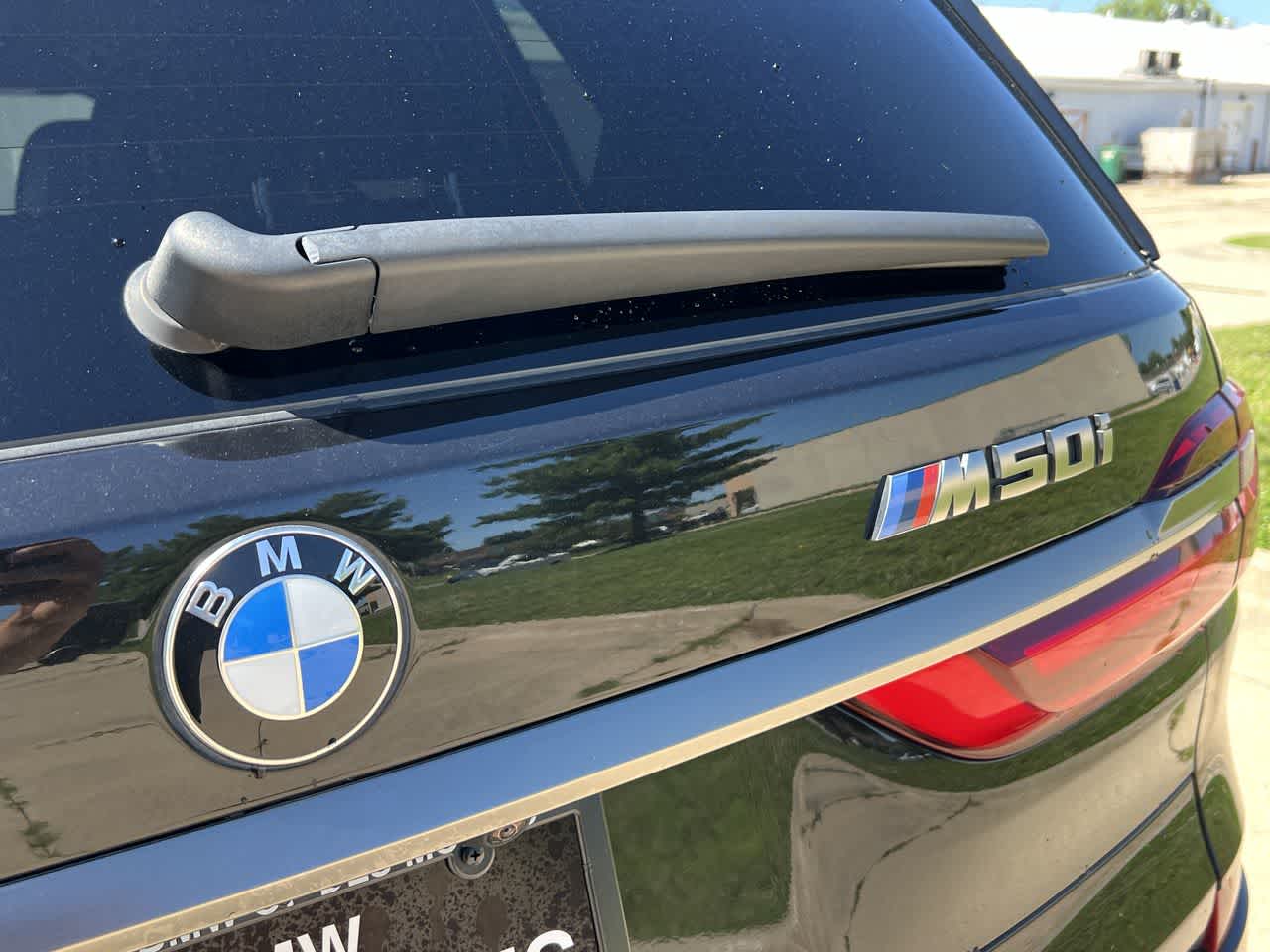 2022 BMW X7 M50i 10