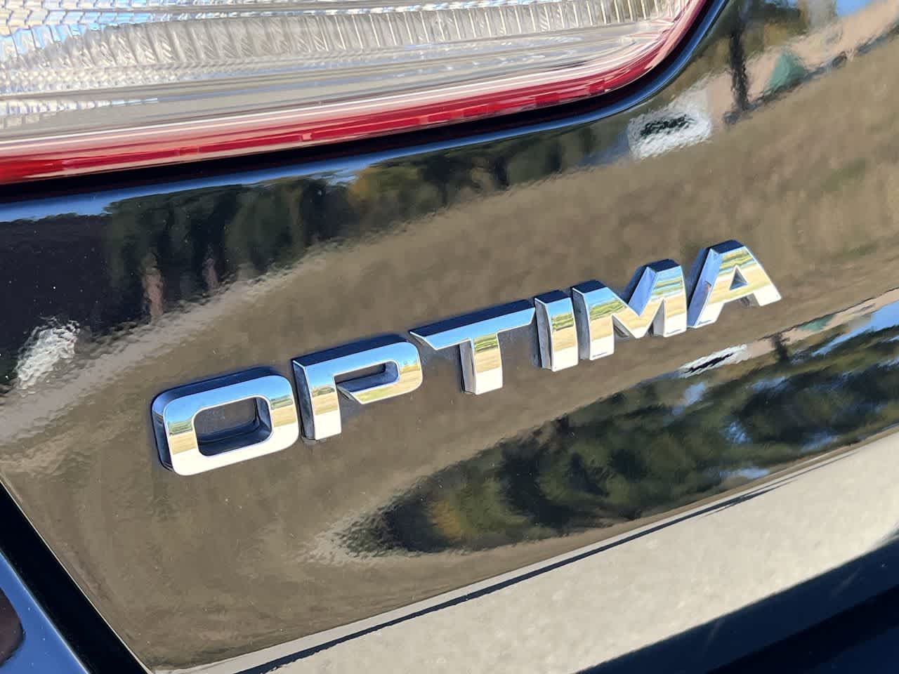 2019 Kia Optima S 12