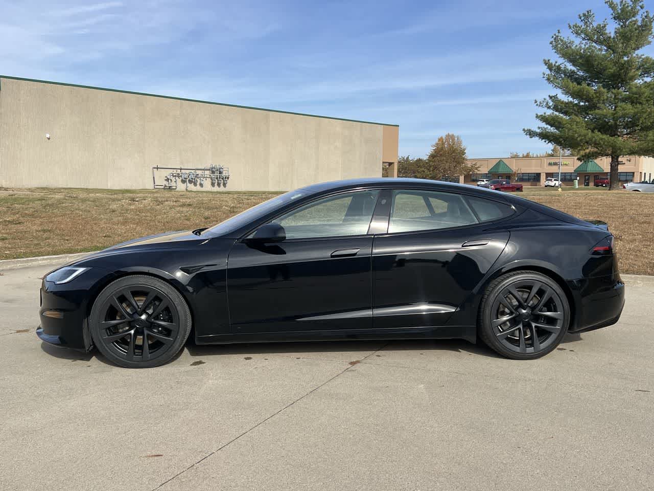 2022 Tesla Model S  3