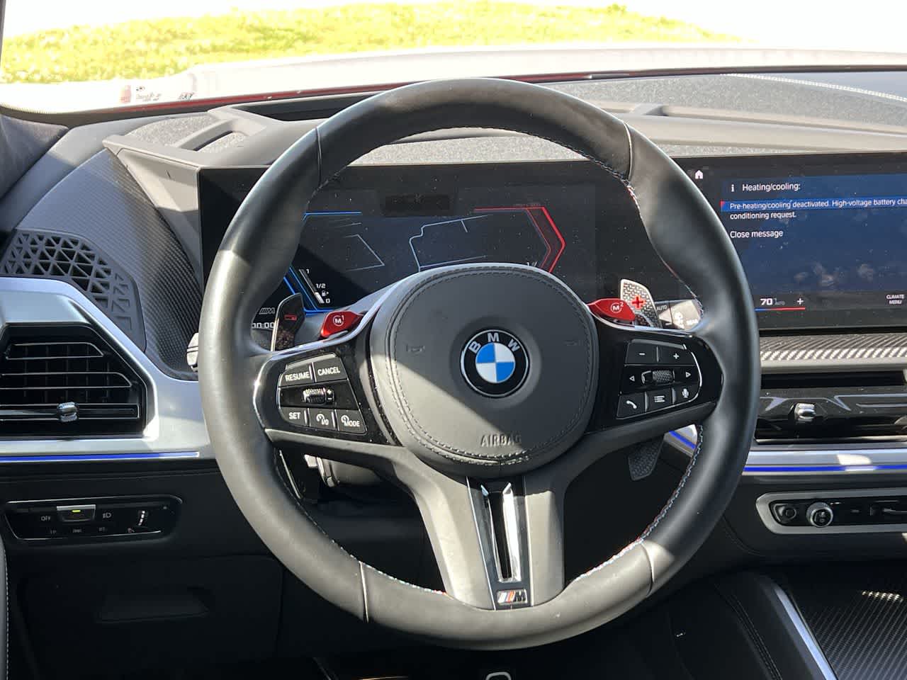 2023 BMW XM  31