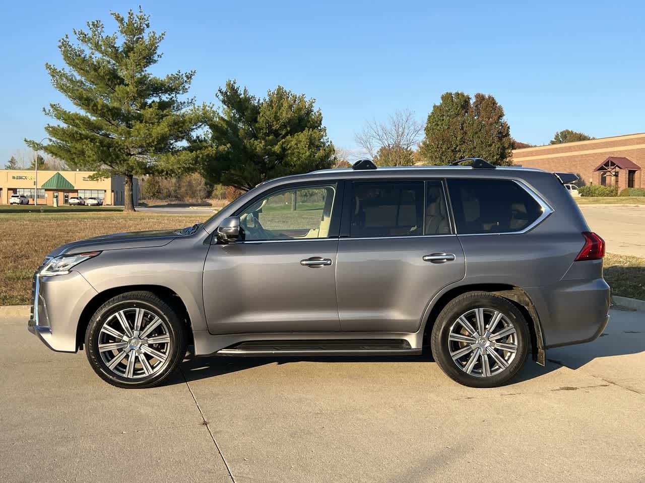 2017 Lexus LX LX 570 3