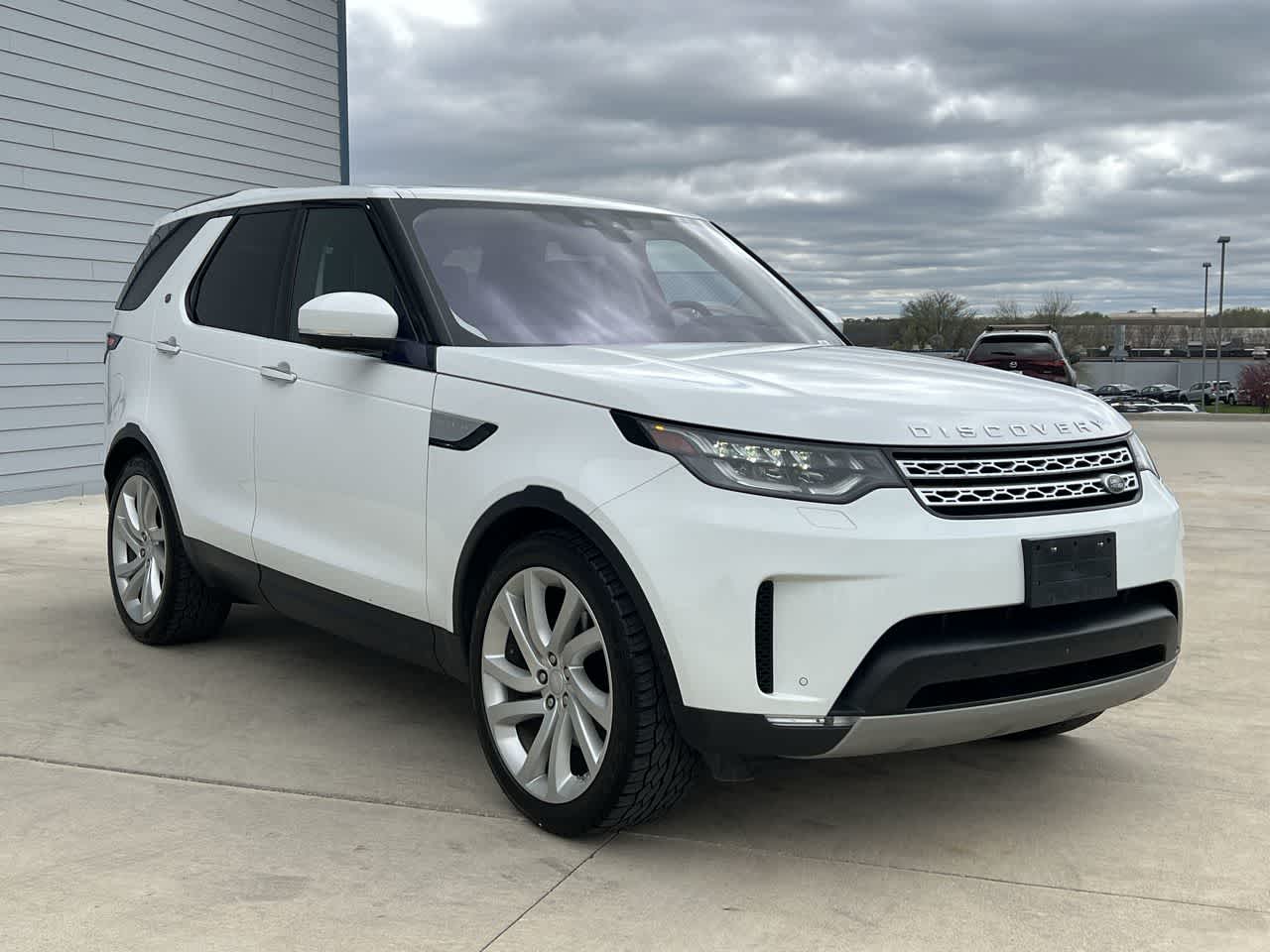 2017 Land Rover Discovery HSE Luxury 8