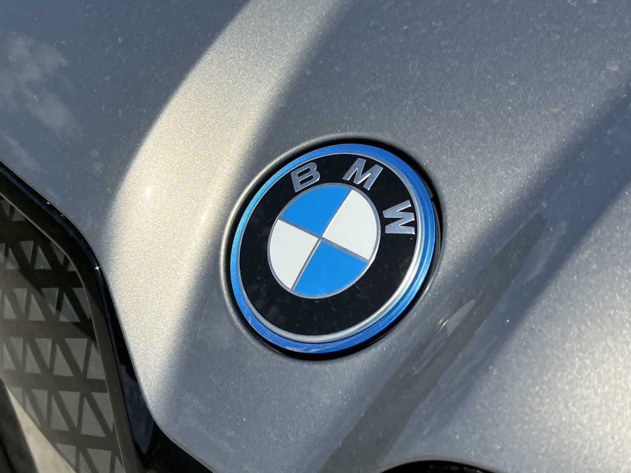 2024 BMW iX xDrive50 10