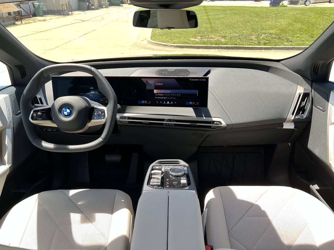 2024 BMW iX xDrive50 13