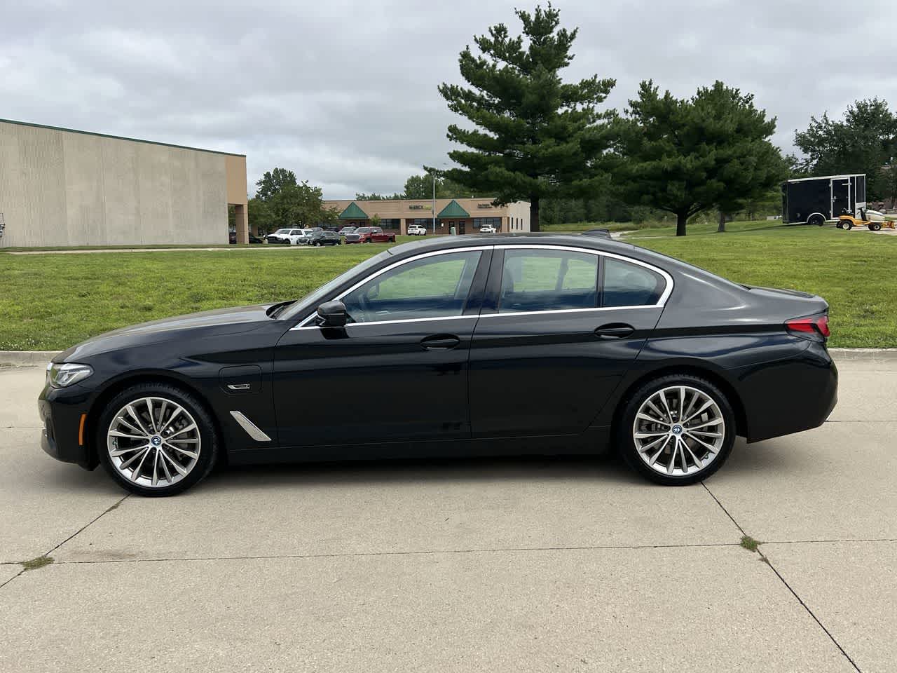 2022 BMW 5 Series 530e xDrive 3