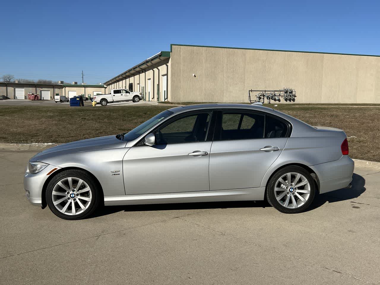 2011 BMW 3 Series 328i xDrive 3