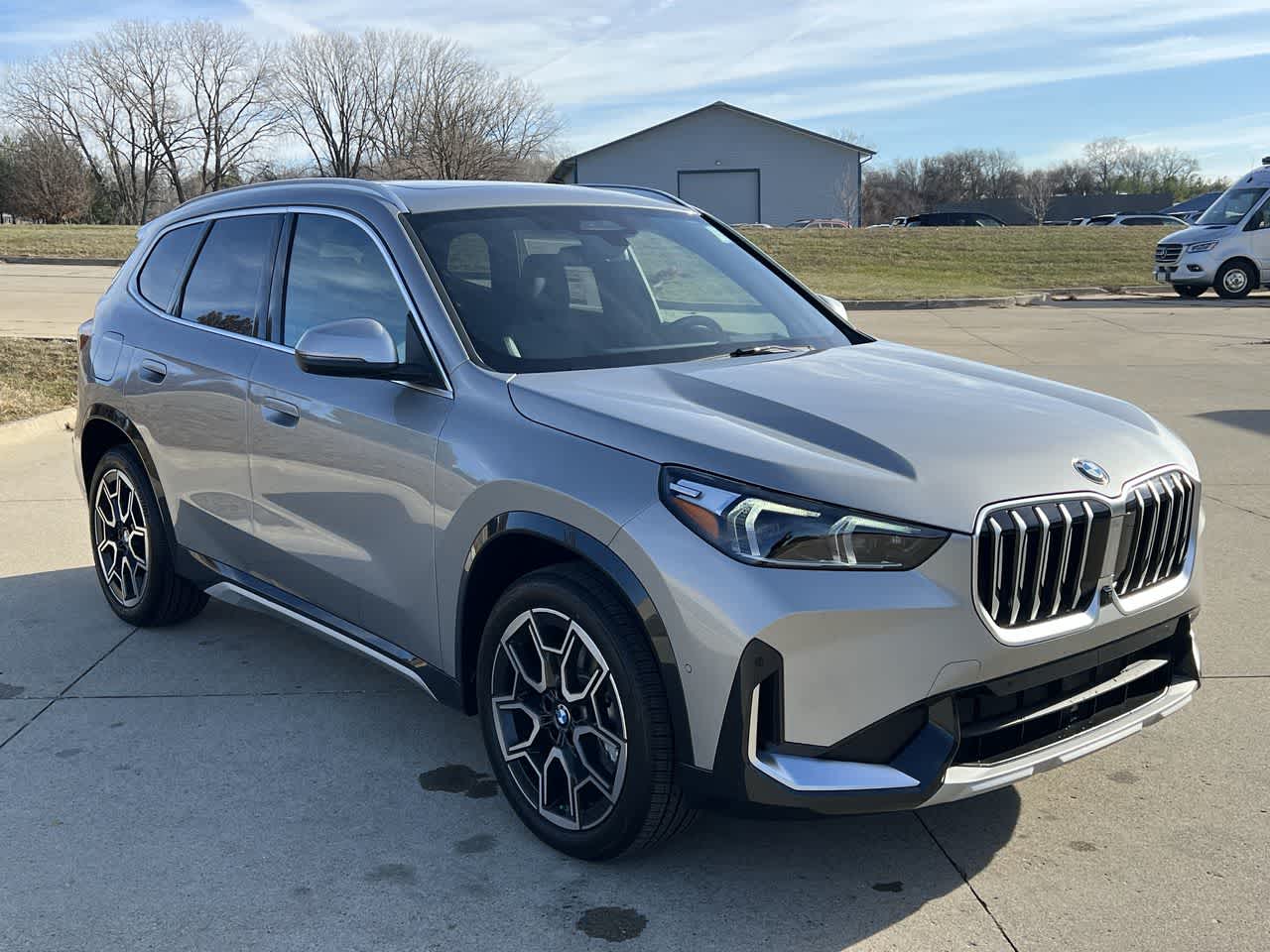 2025 BMW X1 xDrive28i 8