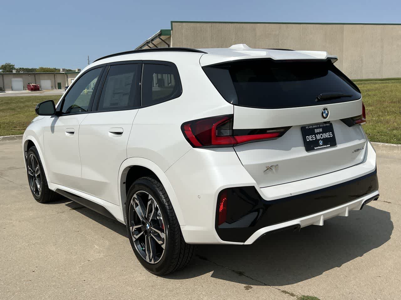 2025 BMW X1 xDrive28i 4