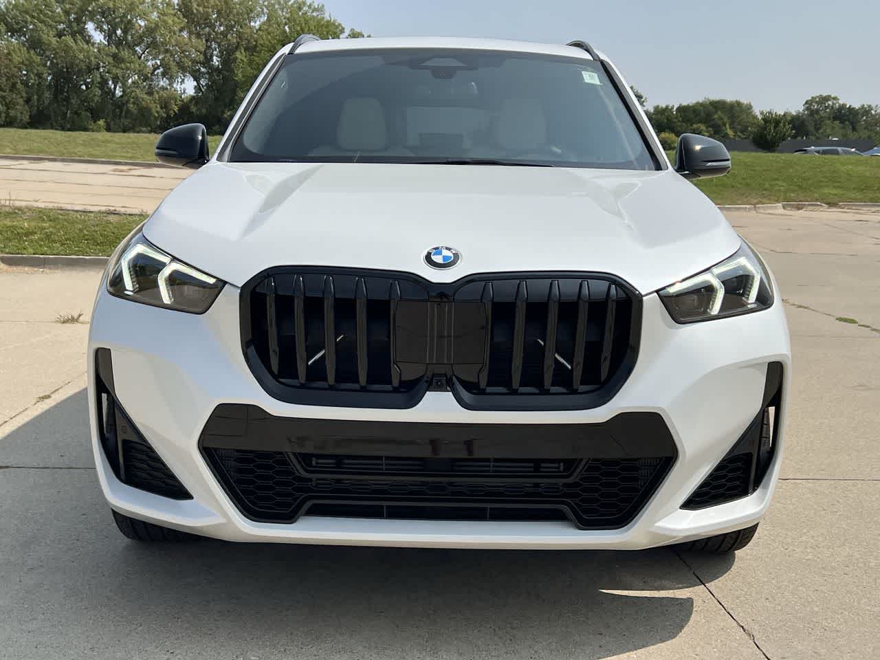 2025 BMW X1 xDrive28i 9