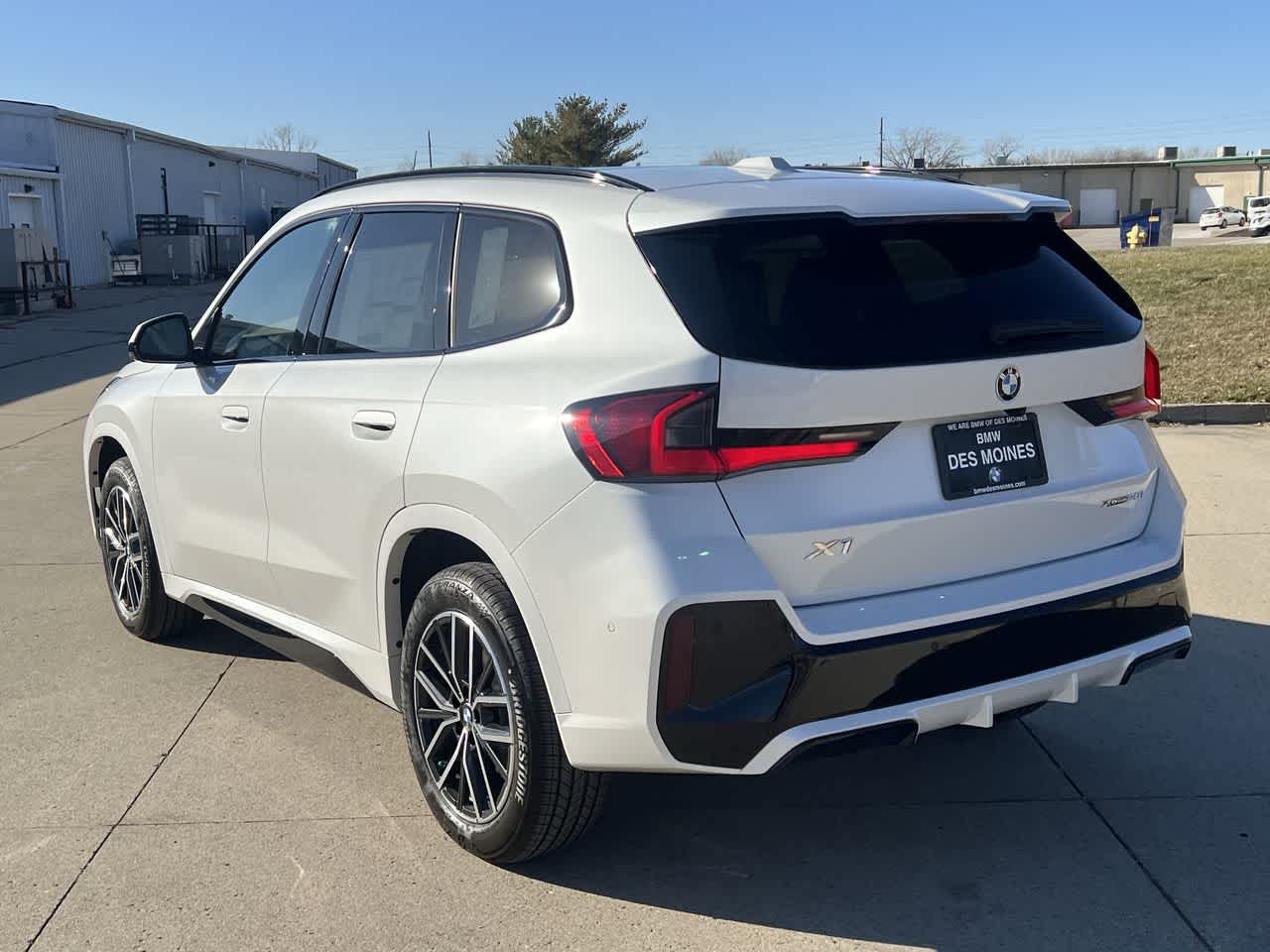 2025 BMW X1 xDrive28i 4