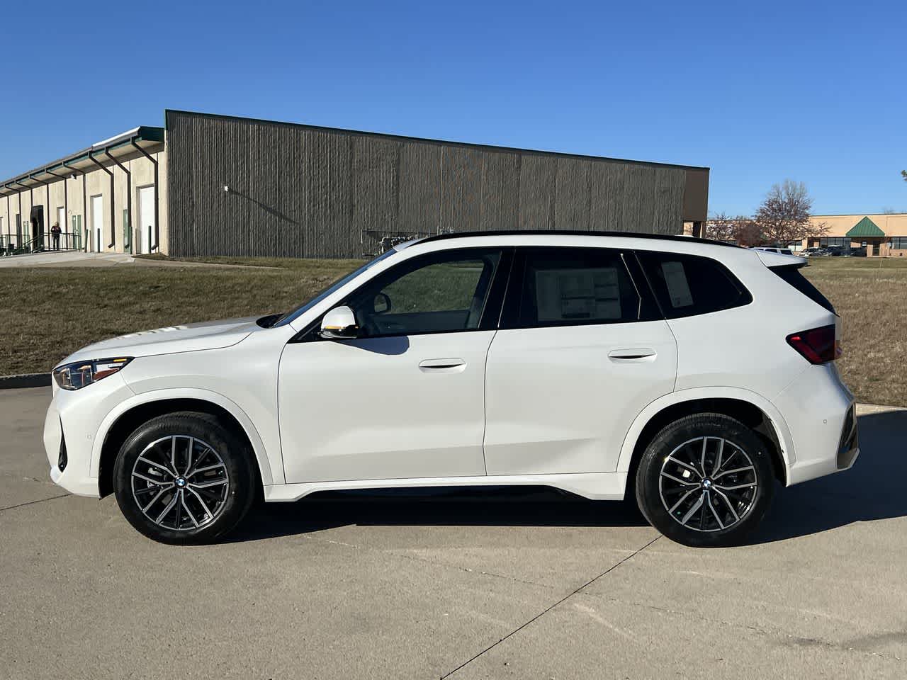 2025 BMW X1 xDrive28i 3