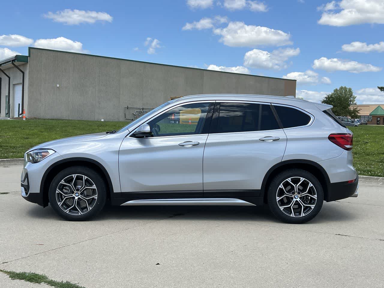 2021 BMW X1 xDrive28i 3