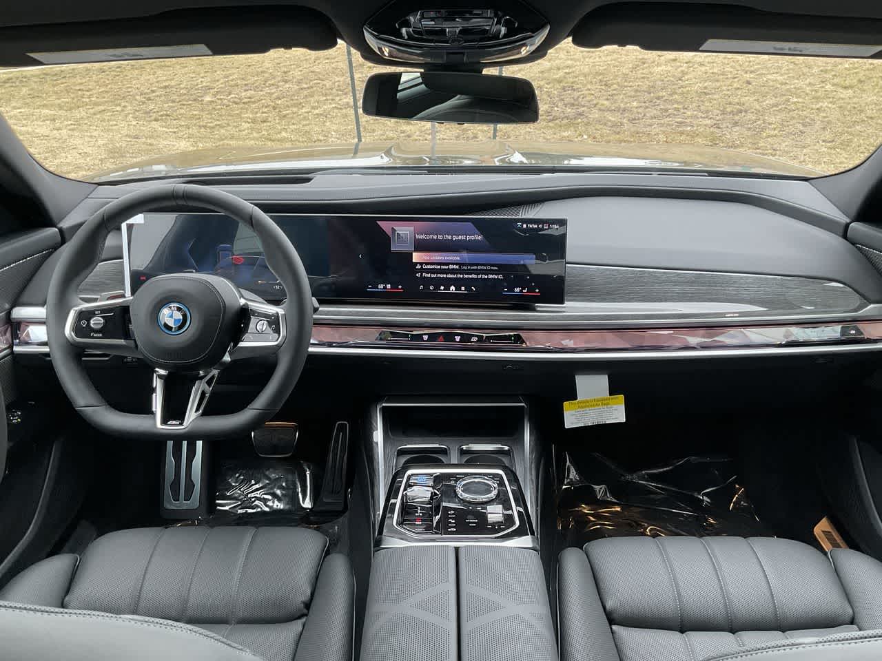 2024 BMW i7 xDrive60 14