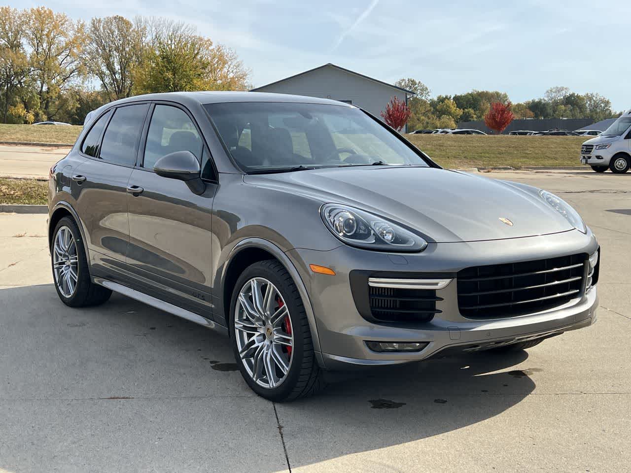 2016 Porsche Cayenne GTS 8