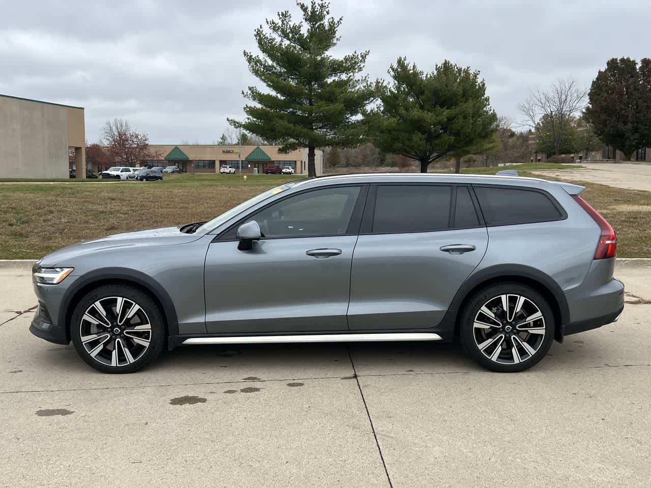 2020 Volvo V60 Cross Country  3