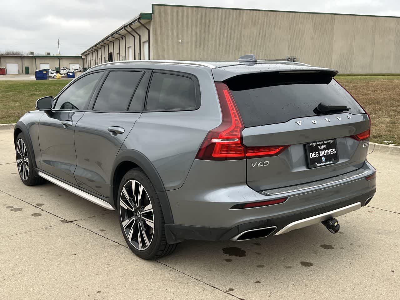 2020 Volvo V60 Cross Country  4