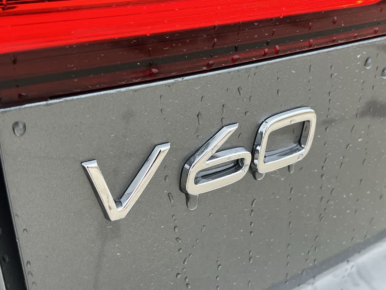 2020 Volvo V60 Cross Country  12