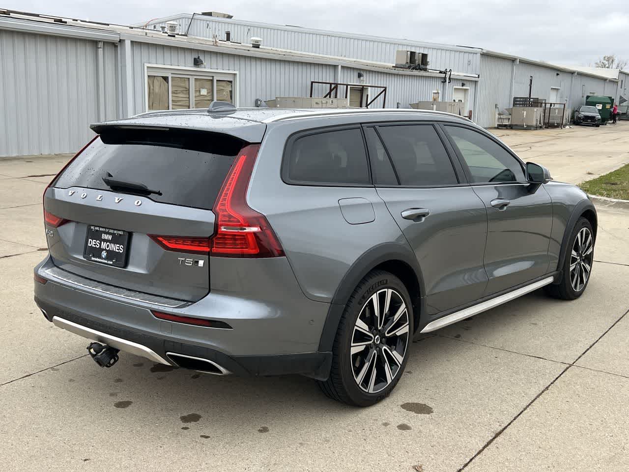 2020 Volvo V60 Cross Country  6