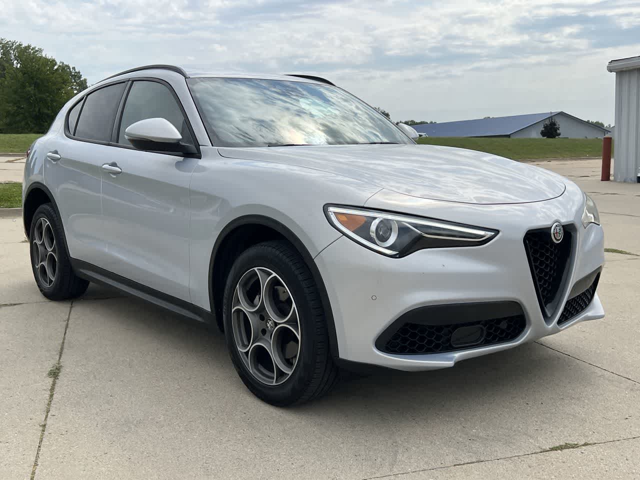 2022 Alfa Romeo Stelvio Sprint 8