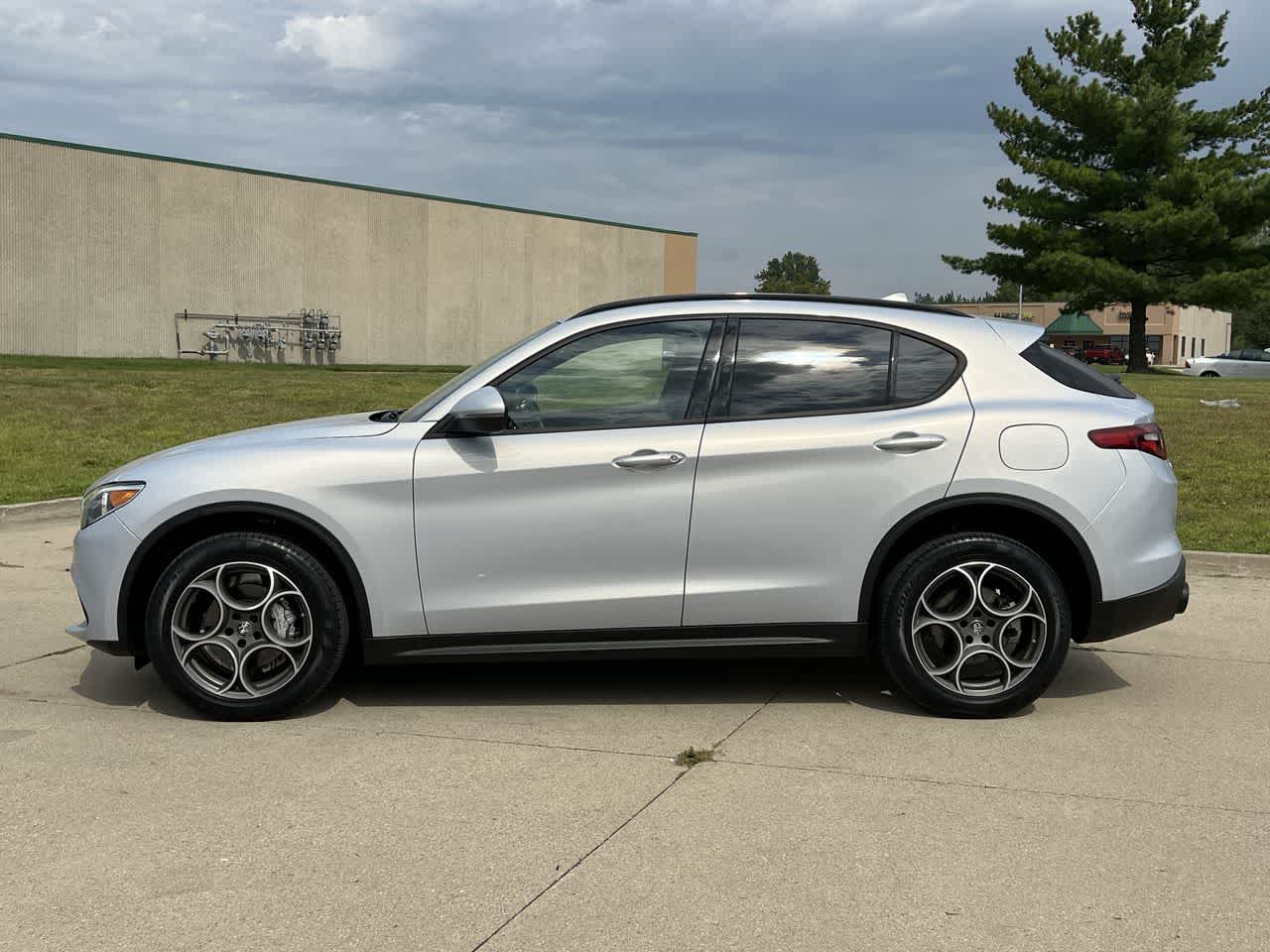 2022 Alfa Romeo Stelvio Sprint 3