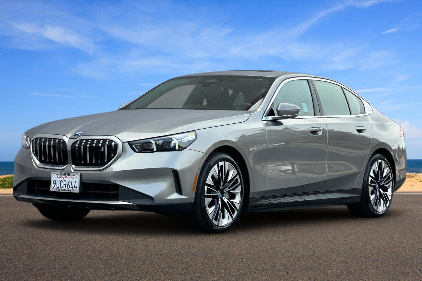 Gray (Oxide Grey Metallic) 2024 BMW i5 eDrive40 FWD Sedan Rear-Wheel Drive 1-Speed Automatic