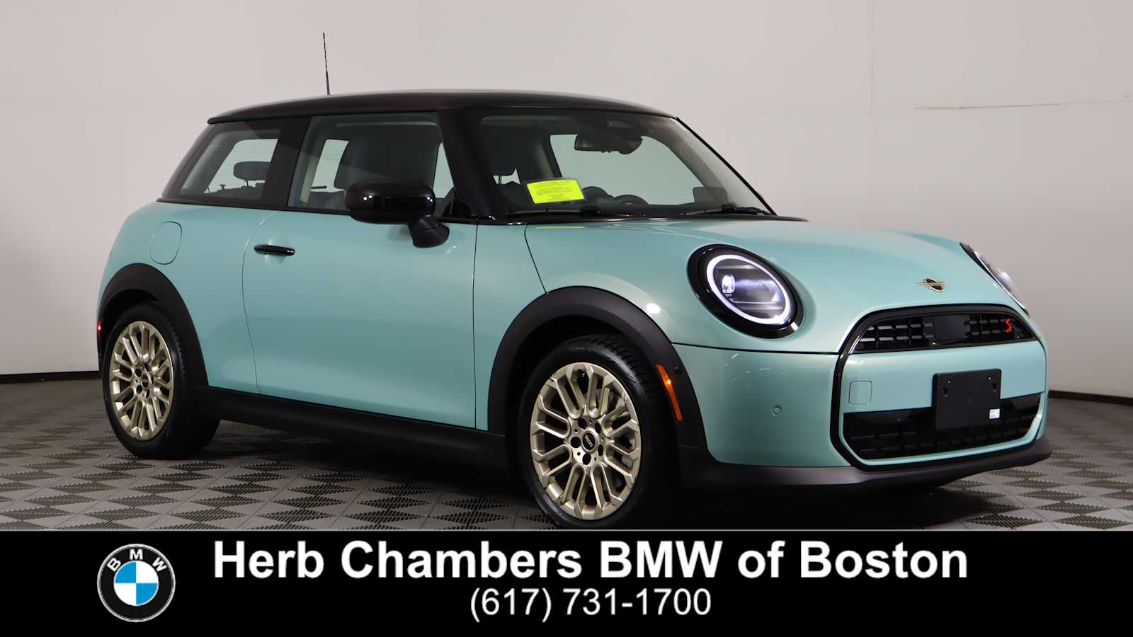 2025 MINI Hardtop 2 Door S's photo