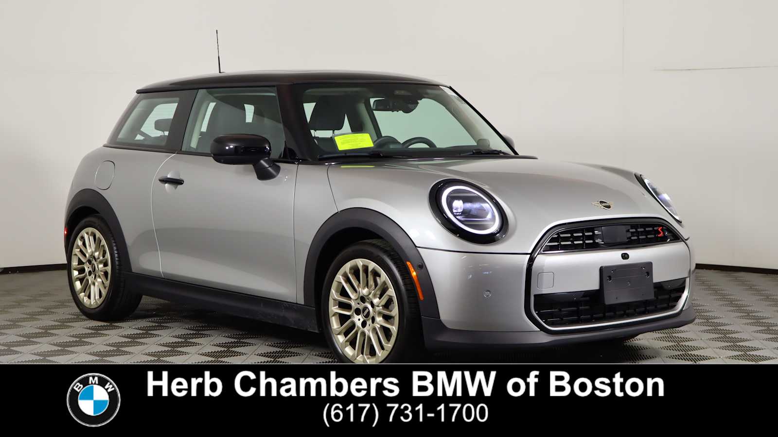 2025 MINI Hardtop 2 Door S's photo