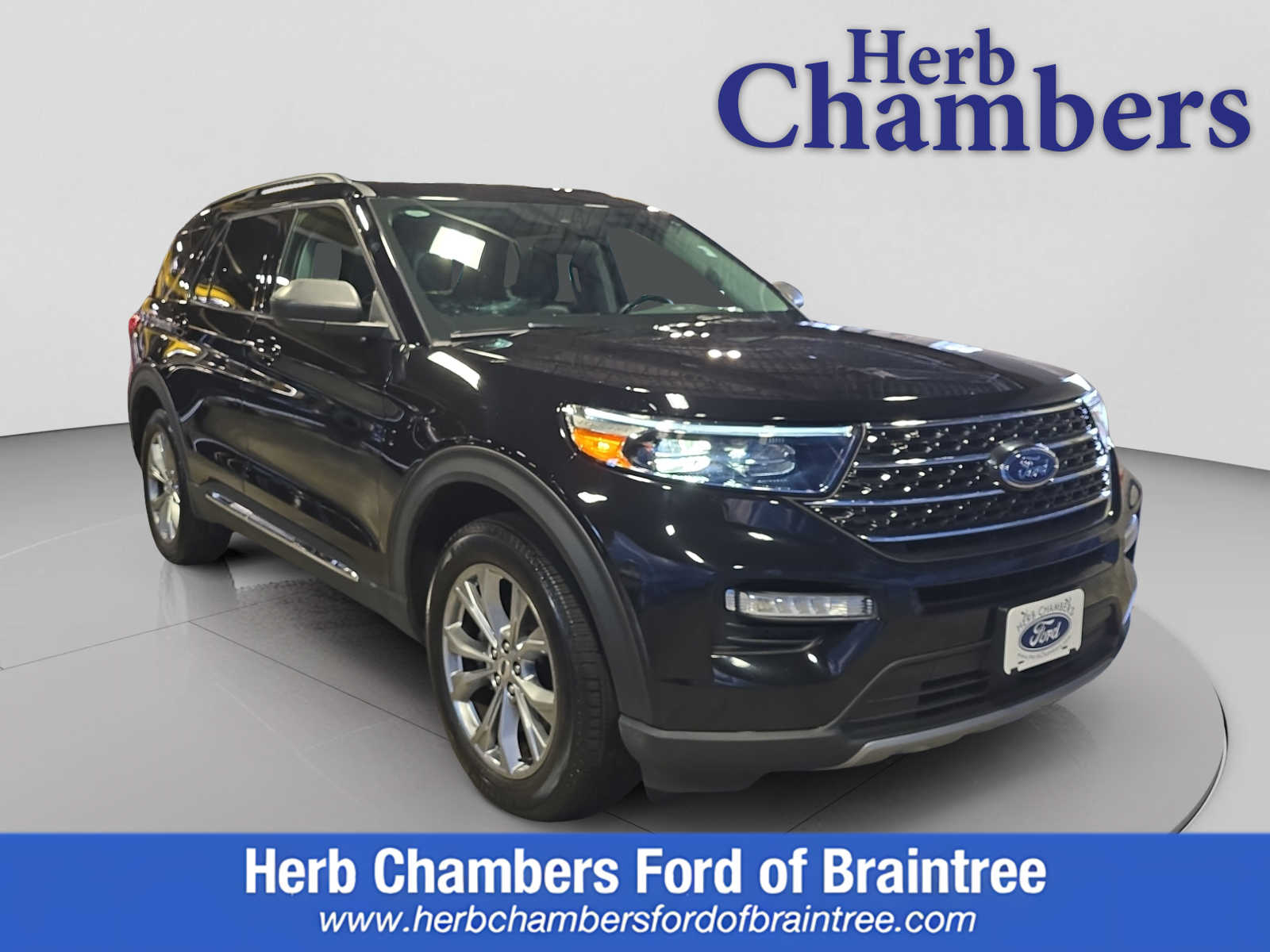 2023 Ford Explorer XLT 4WD's photo